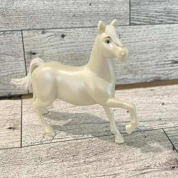 DreamWorks Other - DreamWorks spirit riding free 4 inch white horse 2019